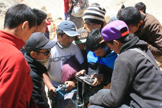 fbGf3Hv1a627LDifQb_u8yLJvafdRlrymdn-KhamXiQ_Page_2_Image_0001