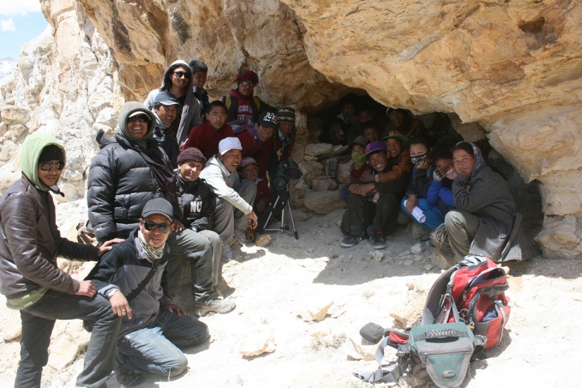 fbGf3Hv1a627LDifQb_u8yLJvafdRlrymdn-KhamXiQ_Page_2_Image_0003